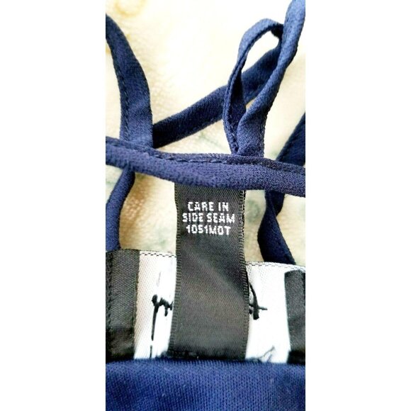 By & By Women’s Blue & Green Print Lattice Back Sleeveless Top Size Medium - Picture 8 of 13